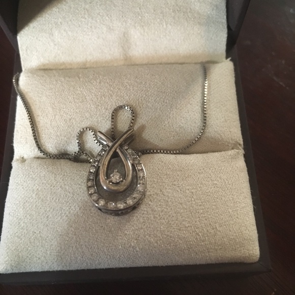 Kays embraces hearts sterling silver/diamond - Picture 1 of 4